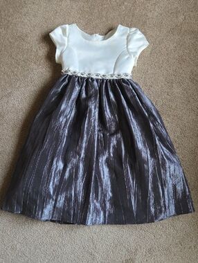 Jane Copeland Sz 4-Fancy Dress White & Silver With Pearl & Rhinestone Waist